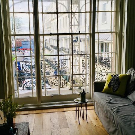 Grade 2 Listed Apartment In Heart Of Хейстингс Екстериор снимка