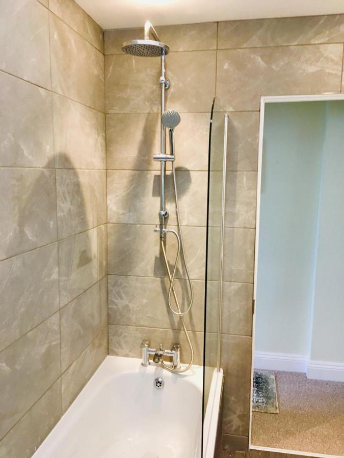 Grade 2 Listed Apartment In Heart Of Хейстингс Екстериор снимка